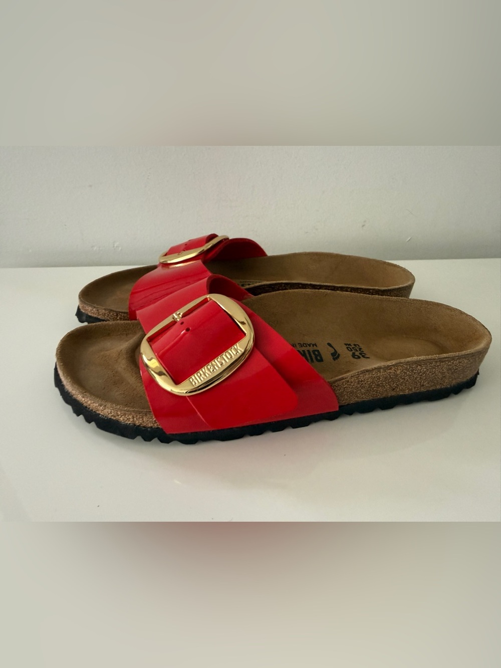 NWOB BIRKENSTOCK Big Buckle Madrid Slides Sandals High Shiny Red 39 - Picture 4 of 6